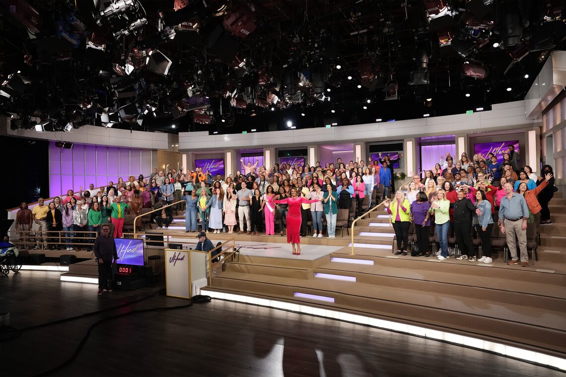 Download your photo with Jennifer and the audience!