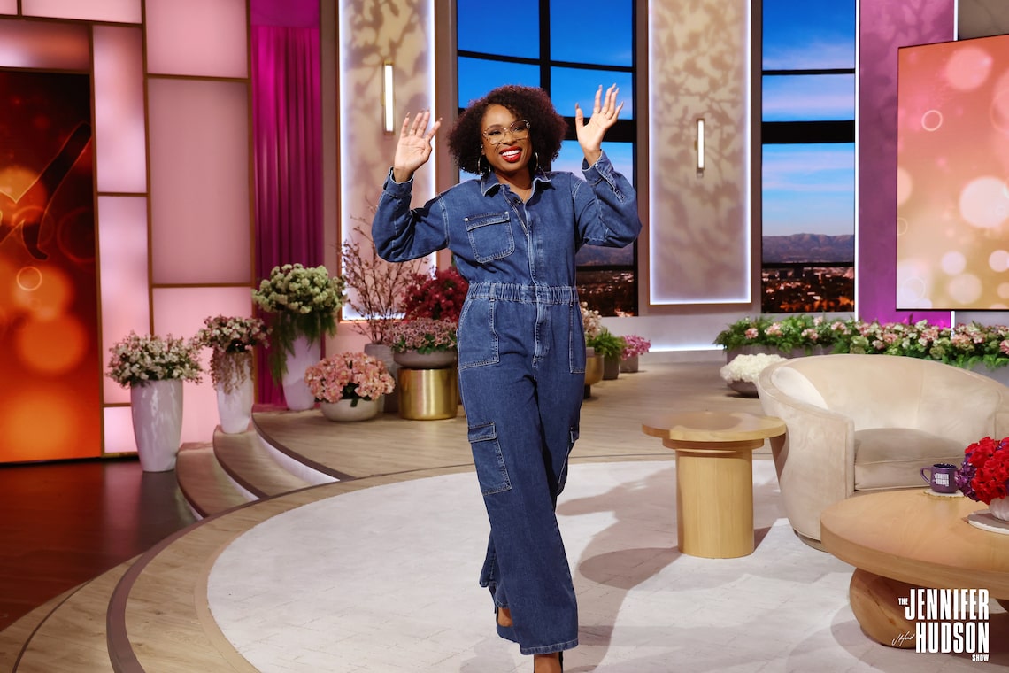 Jennifer got cozy in a denim jumpsuit from A Frame for the January 4, 2024 show. Standing out against her denim blues were bright orange pumps peeking out!