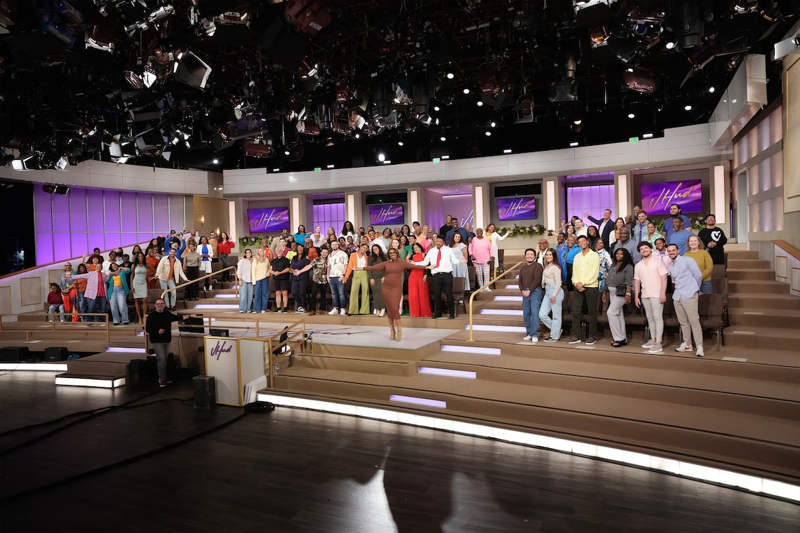 Download your photo with Jennifer and the audience!